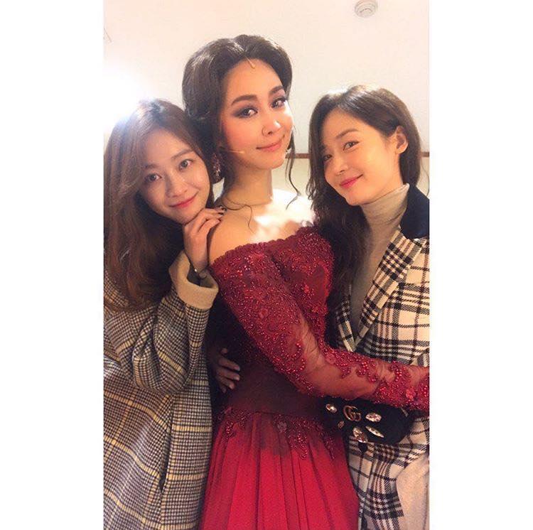 Sao Hàn 19/1: Nữ diễn viên Reply 1988 viết thư tay xin lỗi vì diễn xuất tệ hại-7