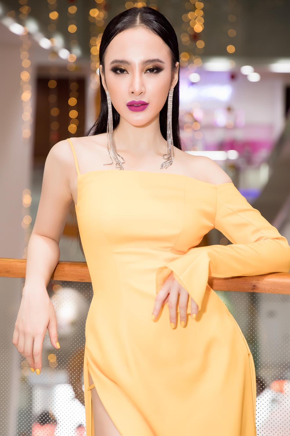Angela Phương Trinh diện đầm xẻ bạo, hội ngộ dàn diễn viên Glee-1