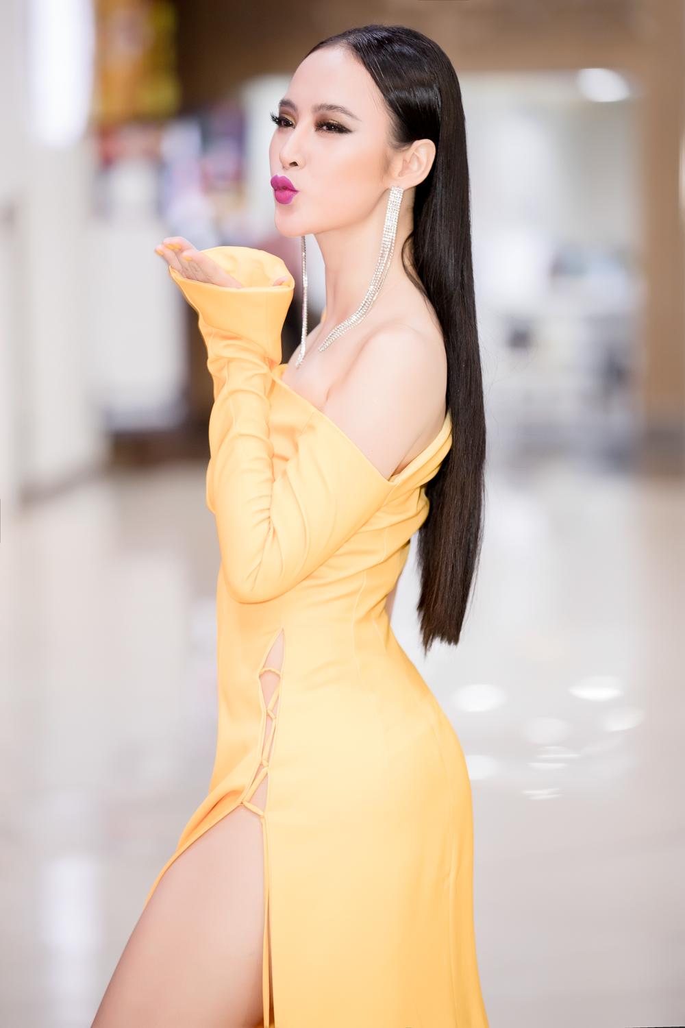 Angela Phương Trinh diện đầm xẻ bạo, hội ngộ dàn diễn viên Glee-2
