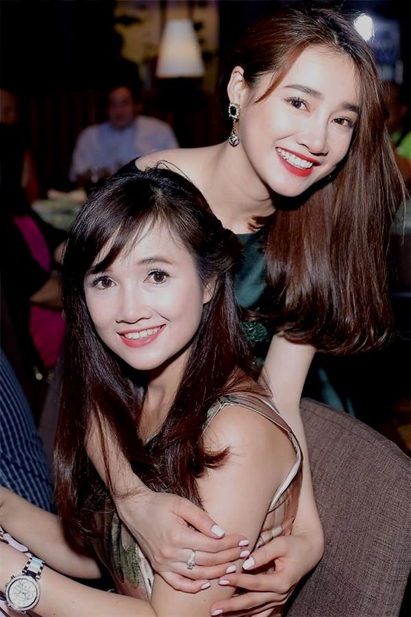 Chị gái Nhã Phương: Tôi ủng hộ Trường Giang cầu hôn trên sân khấu-2