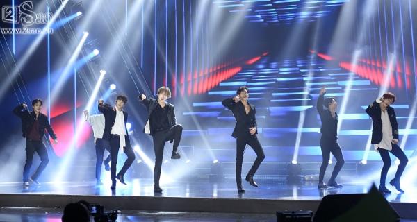 Phạm Hương bẽn lẽn bên Noo Phước Thịnh, vinh dự trao giải cho GOT7-10