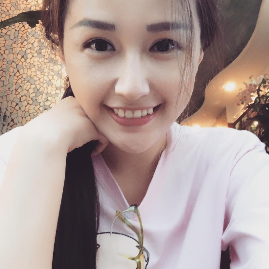 Tin sao Việt: Ngọc Trinh khẳng định vòng eo 56 centimet vẫn còn nguyên vẹn-9