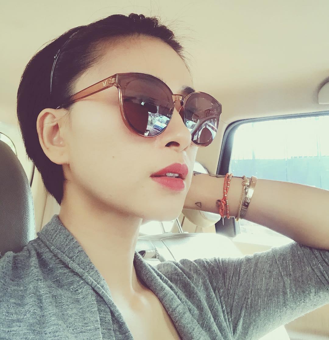 Tin sao Việt: Ngọc Trinh khẳng định vòng eo 56 centimet vẫn còn nguyên vẹn-4