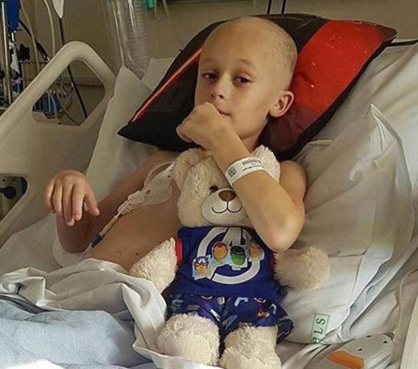 Cậu bé ung thư chiến đấu từng ngày để đón em gái chào đời-3