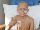 Cậu bé ung thư chiến đấu từng ngày để đón em gái chào đời