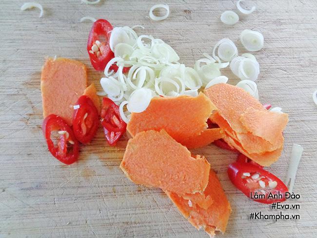 Cách làm khô gà lá chanh vừa ngon vừa hấp dẫn ngày Tết-4