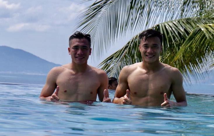 Dân mạng tìm kiếm thủ môn Bùi Tiến Dũng sau trận thắng lịch sử-9