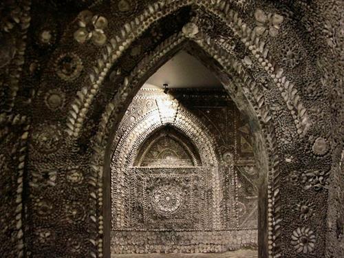 Xe tải mạo hiểm đi qua cây cầu nguy hiểm nhất hành tinh-1