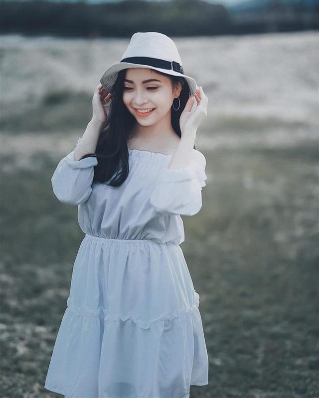 Loạt ảnh bạn gái quá xinh đẹp của ngôi sao sáng chói U23 Việt Nam-10