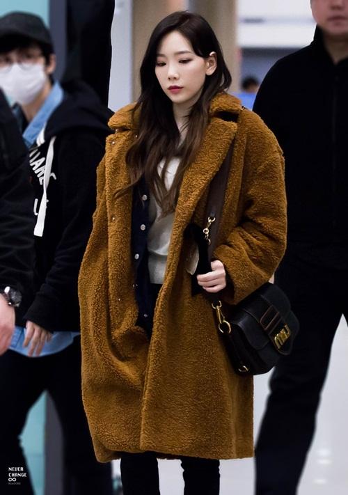 Song Hye Kyo - Song Joong Ki chiếm sóng bảng thời trang sao Hàn tuần qua-8