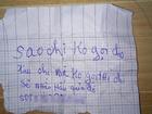 Bình Dương: Tên trộm nhí lấy đồ lót, gửi lại giấy đe dọa kèm số điện thoại cho cô gái
