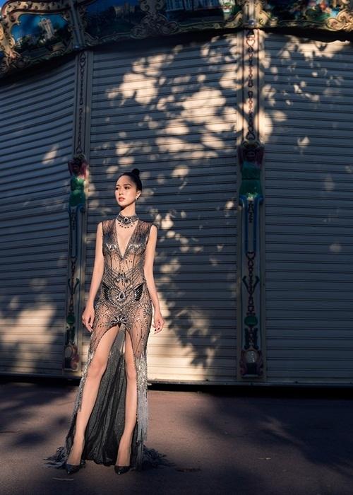 Đụng váy xuyên thấu, Thu Thủy vẫn ‘lấn át’ vẻ nóng bỏng của dàn người đẹp dù hơn chục tuổi-6