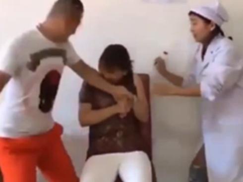 Anh chàng lợi dụng bóng đá để rủ bạn gái qua đêm-2