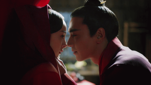 Sự thật không thể tin nổi đằng sau các cảnh hôn đình đám trong phim Hoa ngữ-3