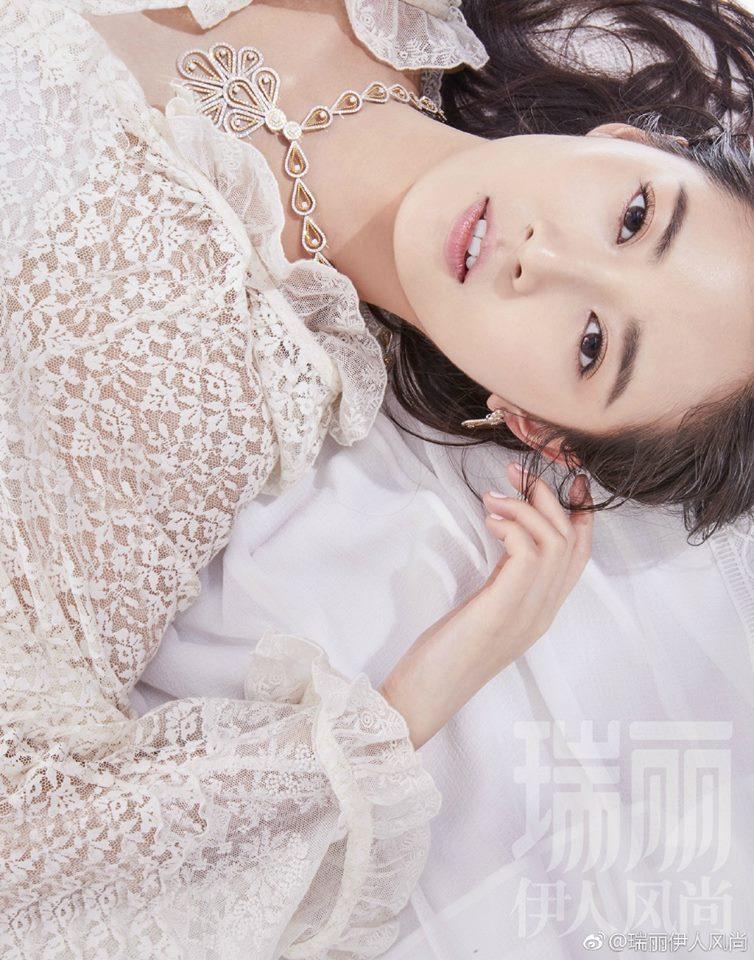 Chân dung tiểu mỹ nhân 9x - người kế thừa nhan sắc của Lê Tư và Giả Tịnh Văn-10