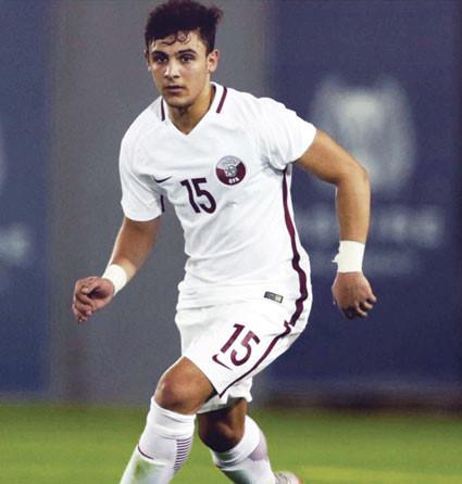 Dân mạng tìm kiếm cầu thủ Qatar đẹp trai trước thềm trận bán kết-3