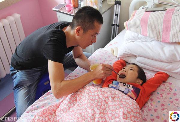 Lá thư mong được chết của bé gái gửi bố gây chấn động: Khi con ra đi, mẹ sẽ về-3