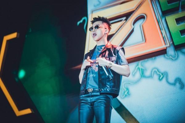 Trước thềm nghi vấn tung ‘hàng’ mới, Sơn Tùng khoe chiến tích MV gần bằng TWICE, SNSD-5