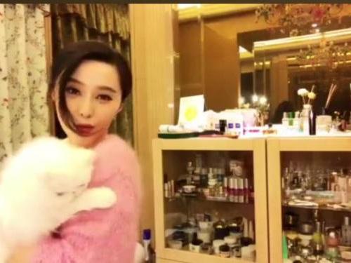 Phạm Băng Băng lần đầu tiết lộ tủ đồ trang điểm hoành tráng và xa xỉ
