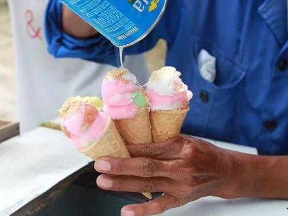 Loại bỏ lớp mỡ bị đông cứng trong nồi thịt kho chỉ trong tích tắc với mẹo đơn giản này!-5