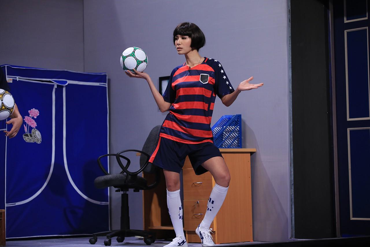 Từ buôn làng Ê Đê, hoa hậu HHen Niê gửi lời chúc chiến thắng tới U23 Việt Nam-5