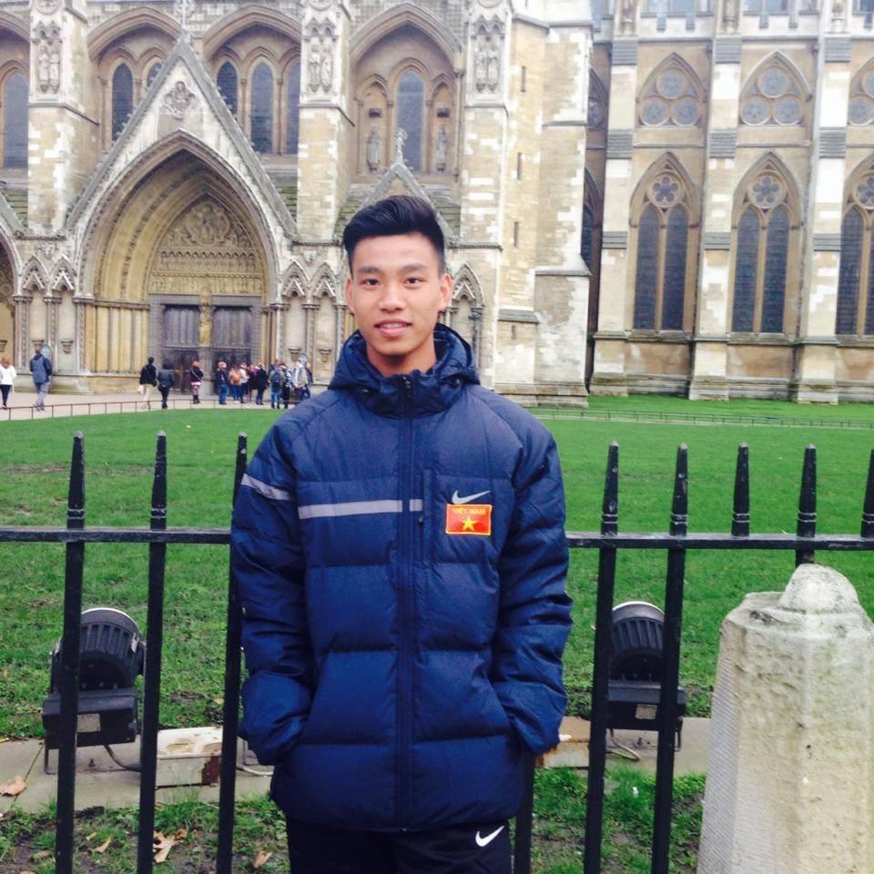 Vũ Văn Thanh - chàng cầu thủ với biểu cảm siêu cool khi sút vào quả penalty cuối đưa U23 vào chung kết!-2