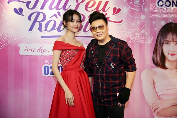 Trương Mỹ Nhân tạo dáng ăn mừng bàn thắng của cầu thủ U23 Việt Nam-8