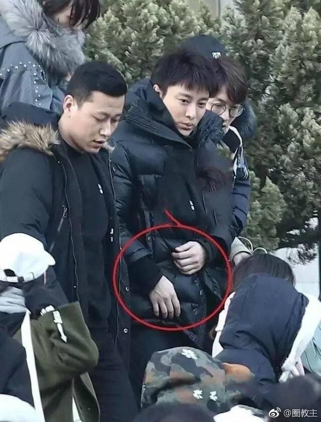 Rộ tin Giả Nãi Lượng đã không còn chung nhà với Lý Tiểu Lộ sau khi bùng nổ scandal vợ ngoại tình-2