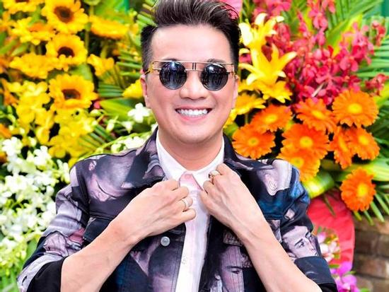 Đàm Vĩnh Hưng và hàng loạt sao hủy show trong ngày U23 đá trận chung kết