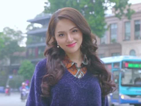 Tung clip giới thiệu thi hoa hậu, Hương Giang Idol bị nhắc khéo khi quên mất áo dài