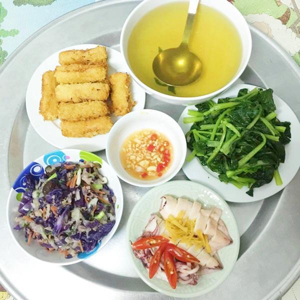 Mẹ 2 con chia sẻ những mâm cơm ngon miệng dành cho 4 người-9