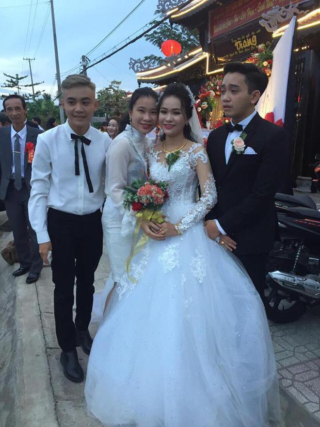 Anh chồng khóc như mưa giữa đám cưới suýt bị bố mẹ vợ từ chối vì thấy trẻ, đẹp trai-1