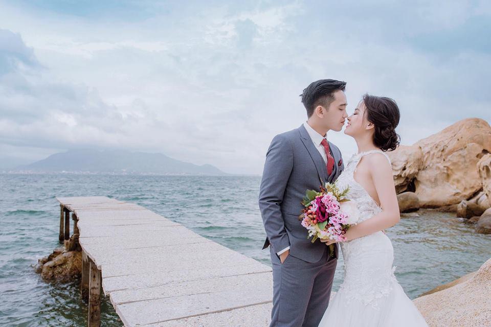 Anh chồng khóc như mưa giữa đám cưới suýt bị bố mẹ vợ từ chối vì thấy trẻ, đẹp trai-8