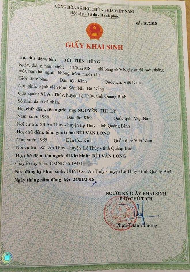 Ông bố làm giấy khai sinh tên con trai là Bùi Tiến Dũng-1