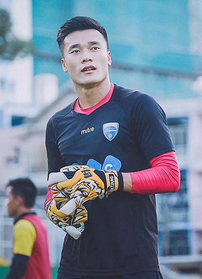 Ông bố làm giấy khai sinh tên con trai là Bùi Tiến Dũng-2