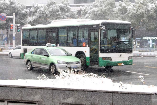 Ngắm tuyết rơi tuyệt đẹp ở Thường Châu trước trận chung kết U23 Việt Nam - U23 Uzbekistan-9