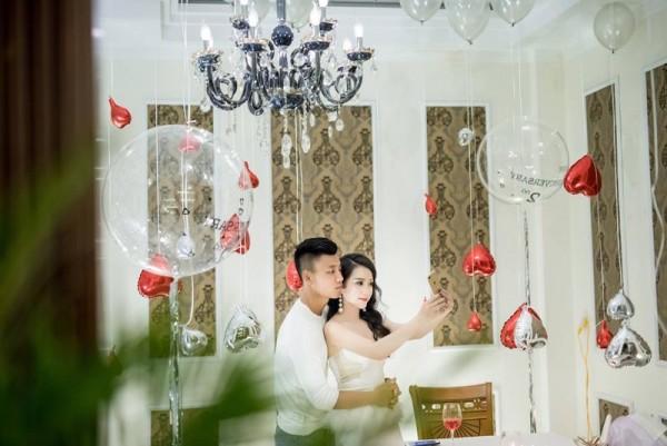 Bạn gái ‘người hùng’ sân cỏ U23 Việt Nam - người mê diện đồ đôi, người dùng toàn hàng hiệu đắt giá-1