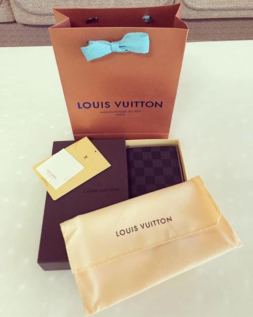 Bạn gái ‘người hùng’ sân cỏ U23 Việt Nam - người mê diện đồ đôi, người dùng toàn hàng hiệu đắt giá-5