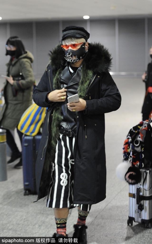 Kỳ quái từ lâu nhưng lần này, Hoàn châu cách cách Trần Chí Bằng dị đến mức khiến ai cũng shock-10