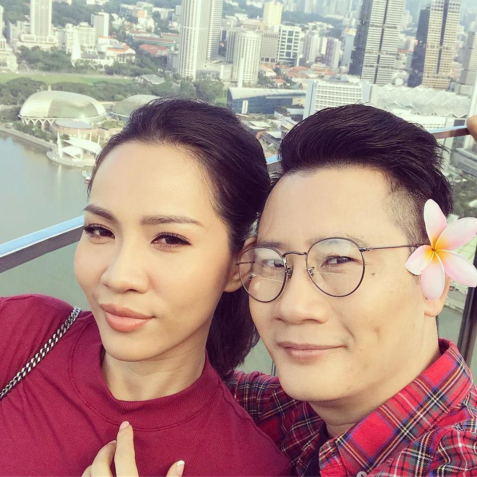 Á hậu Thanh Tú đã có mặt tại Trung Quốc, sẵn sàng phủ cờ đỏ sao vàng cổ vũ U23 Việt Nam vô địch-5