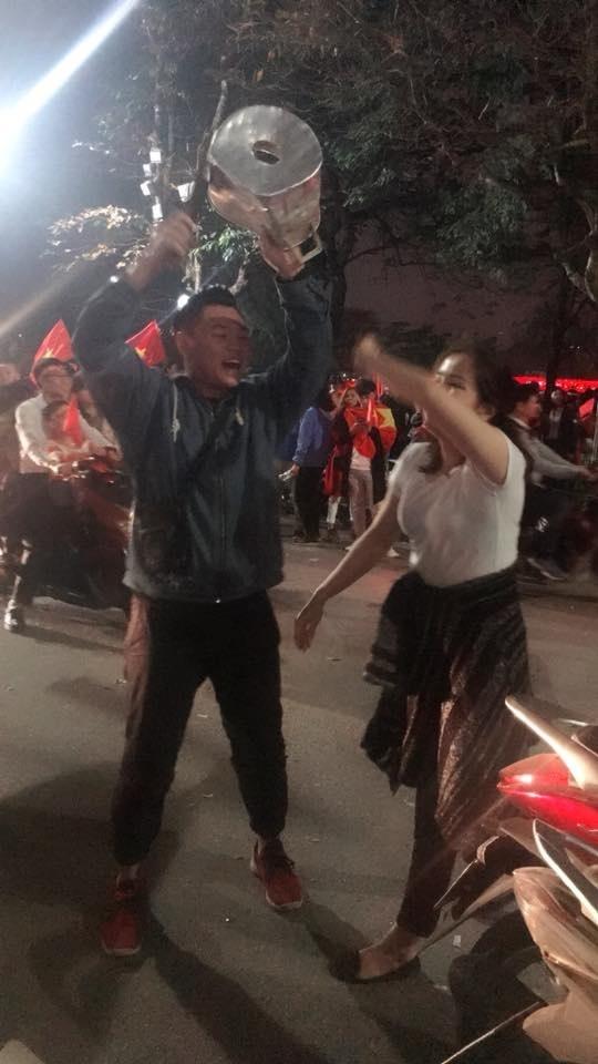 Ấn tượng với tổng thiệt hại sau màn cổ vũ U23 Việt Nam cuồng nhiệt của người hâm mộ-4