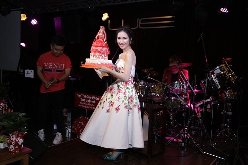 Hòa Minzy liên tục bắn nốt cao khi cover hit của Mỹ Tâm, Chi Pu-8