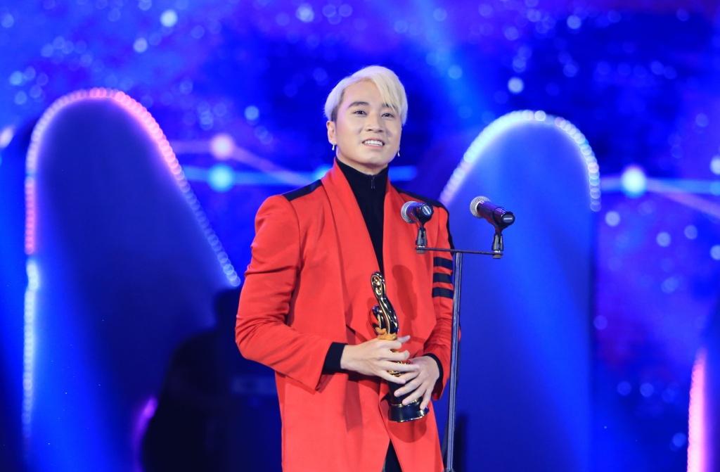 Chia tay Huyền Thương, Karik bật mí mẫu bạn gái là người điên điên trong showbiz Việt-1