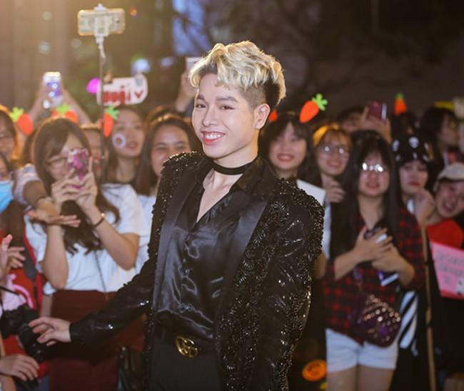 Mỹ nam chăm diện lại đồ nhất làng showbiz Việt chỉ có thể là Đức Phúc-1