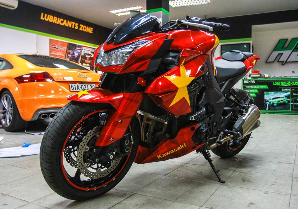 Dàn xe độ tem cổ vũ U23 Việt Nam trước trận chung kết-1