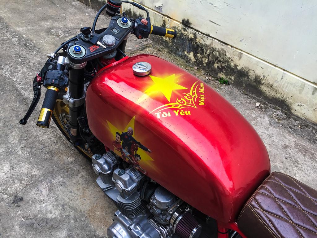 Dàn xe độ tem cổ vũ U23 Việt Nam trước trận chung kết-5