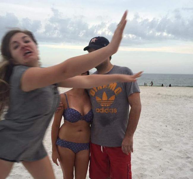 Hội gái đẹp nghịch ngợm khiến anh em ngán ngẩm-13