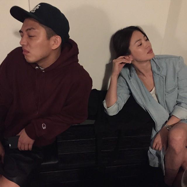 Nghịch lý Song Hye Kyo: Ăn vận kiểu cách thì sến nhưng luộm thuộm chút lại chất đừng hỏi-7