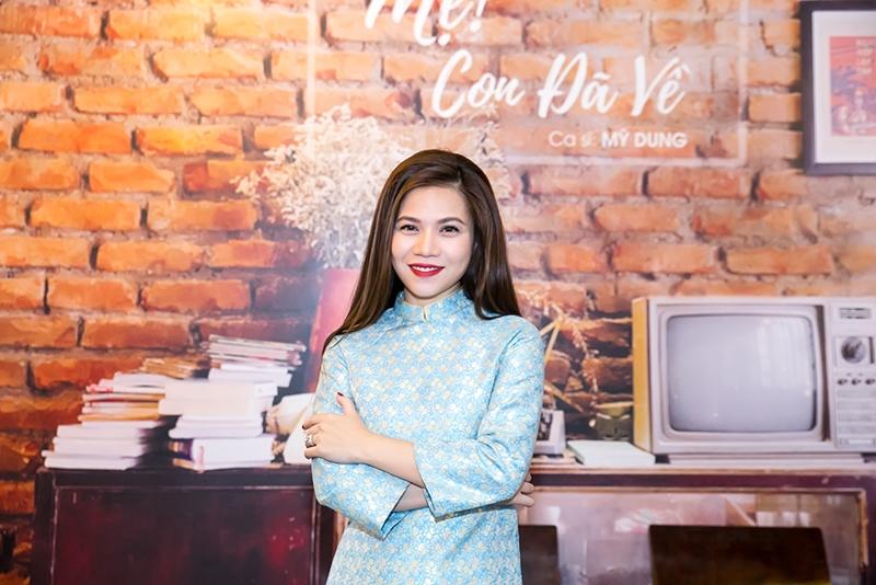 Chồng Mỹ Dung trách yêu khi thấy vợ quan tâm con trai hơn-1