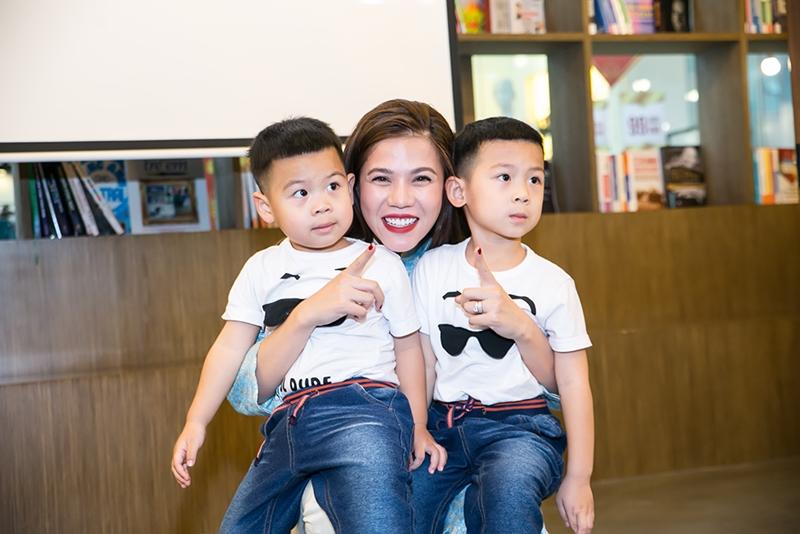 Chồng Mỹ Dung trách yêu khi thấy vợ quan tâm con trai hơn-7